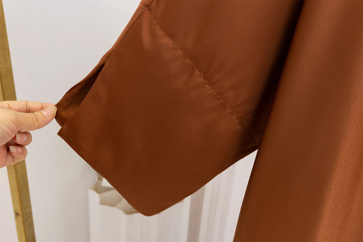 Al-Bisha Loose Sleeve Abaya - Beautiful Colors