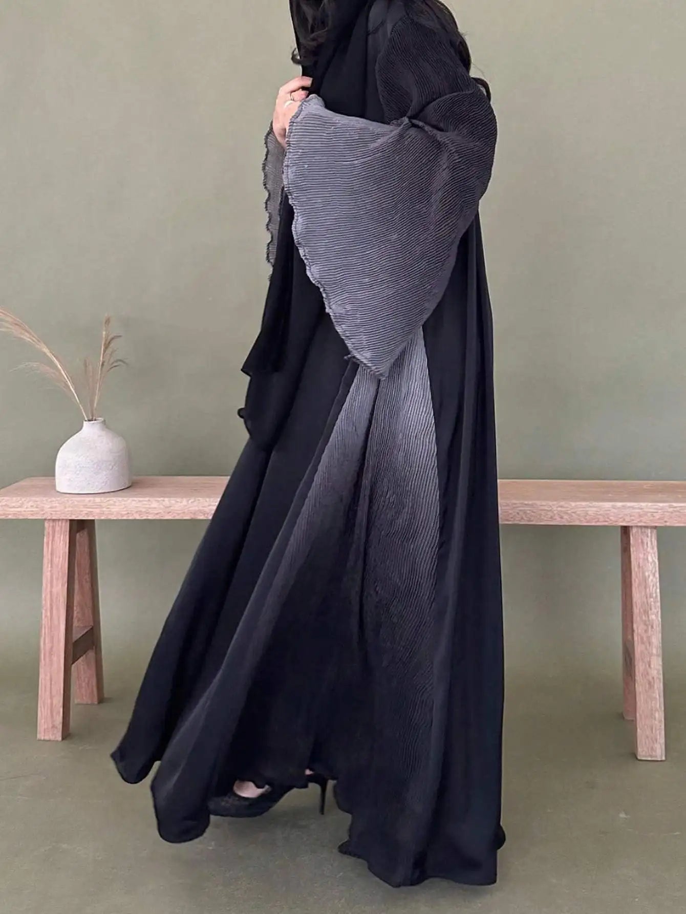 Two-Tone Abaya with Full Sleeves