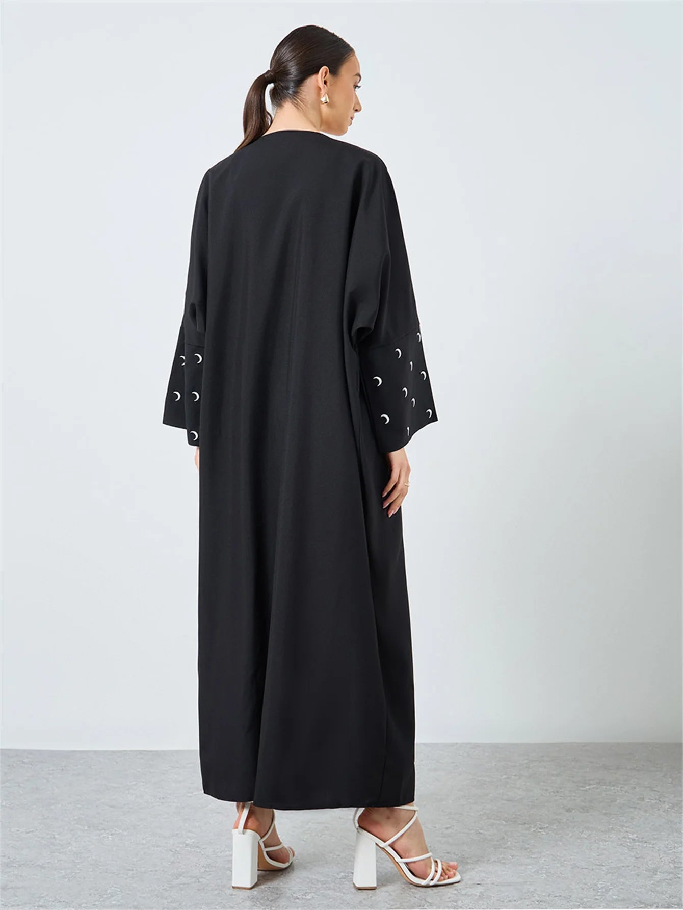 Moon Embroidered Abaya - Loose Long Sleeve Kaftan