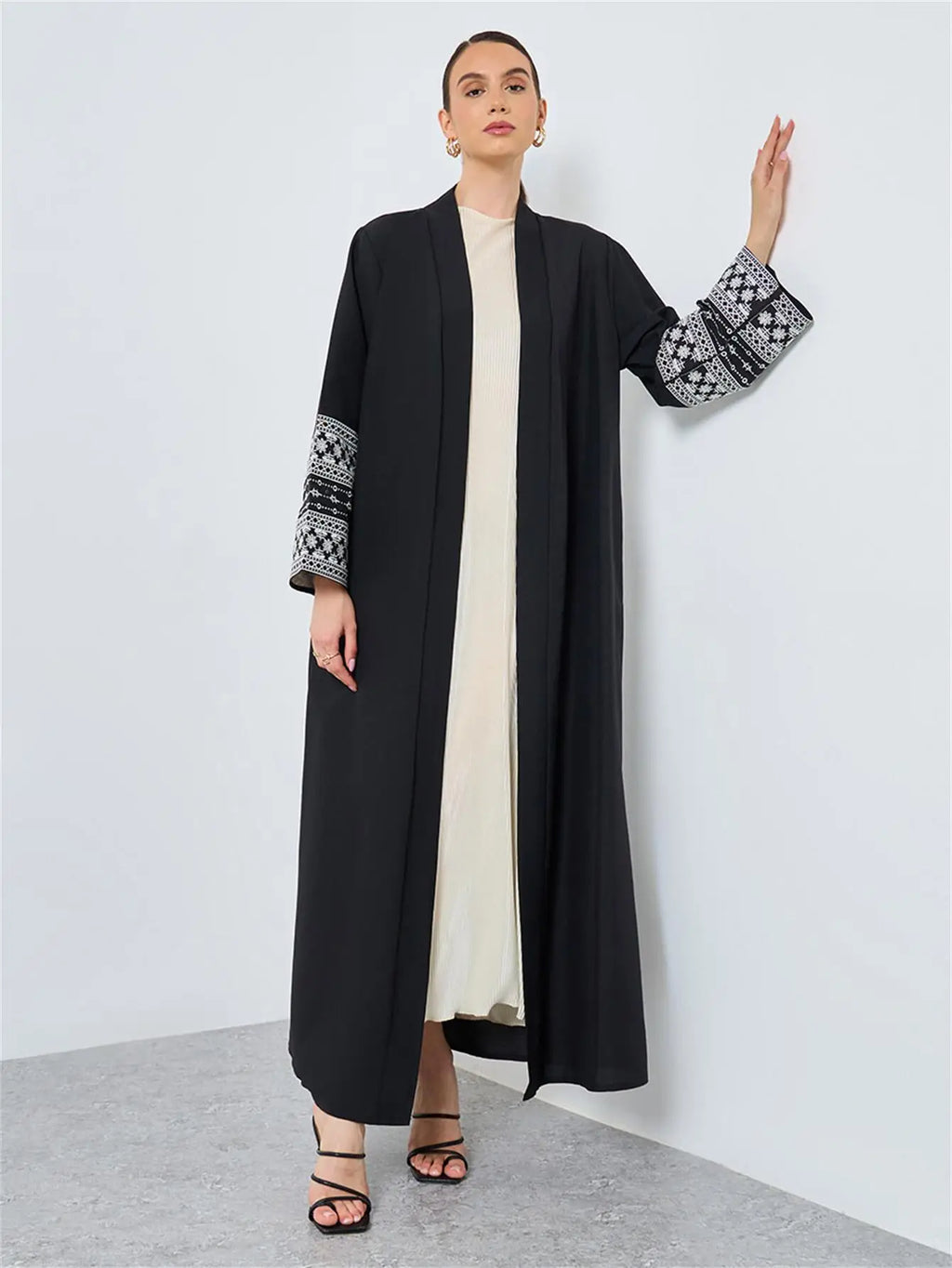 Black Abaya with Belt - Full Sleeves