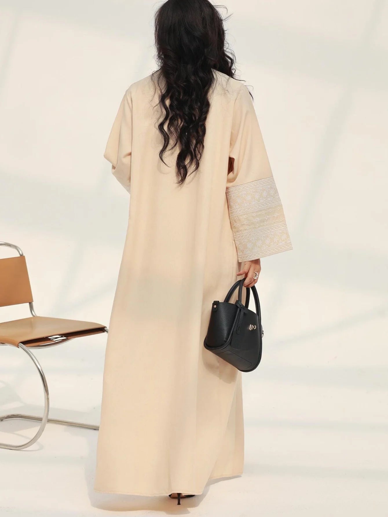 Embroidered Abaya with Belt - Full Sleeves