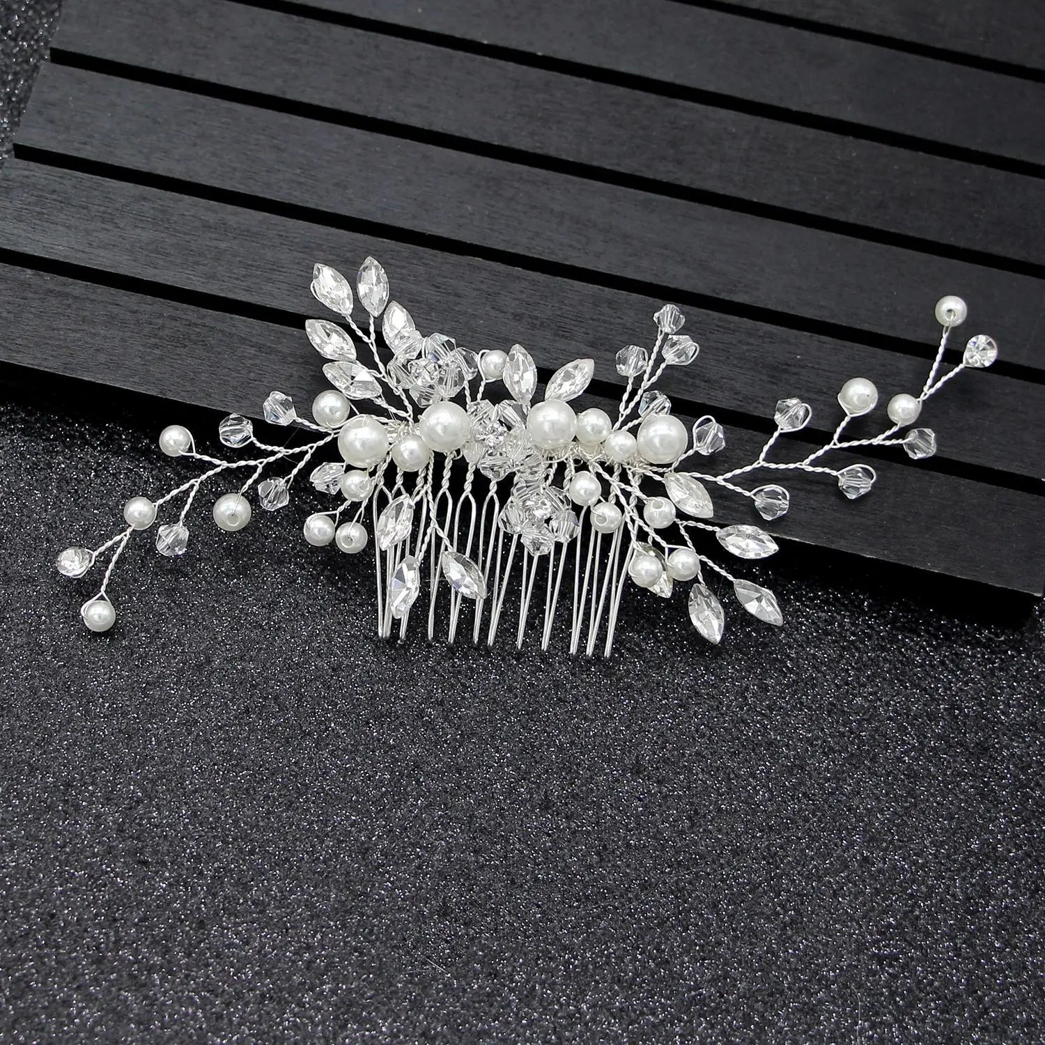 Handmade Pearl Crystal Leaf Tiara Headband For Ladies Wedding Jewelry Tiara Bridal Hair Ornament Wedding Hair Ornament