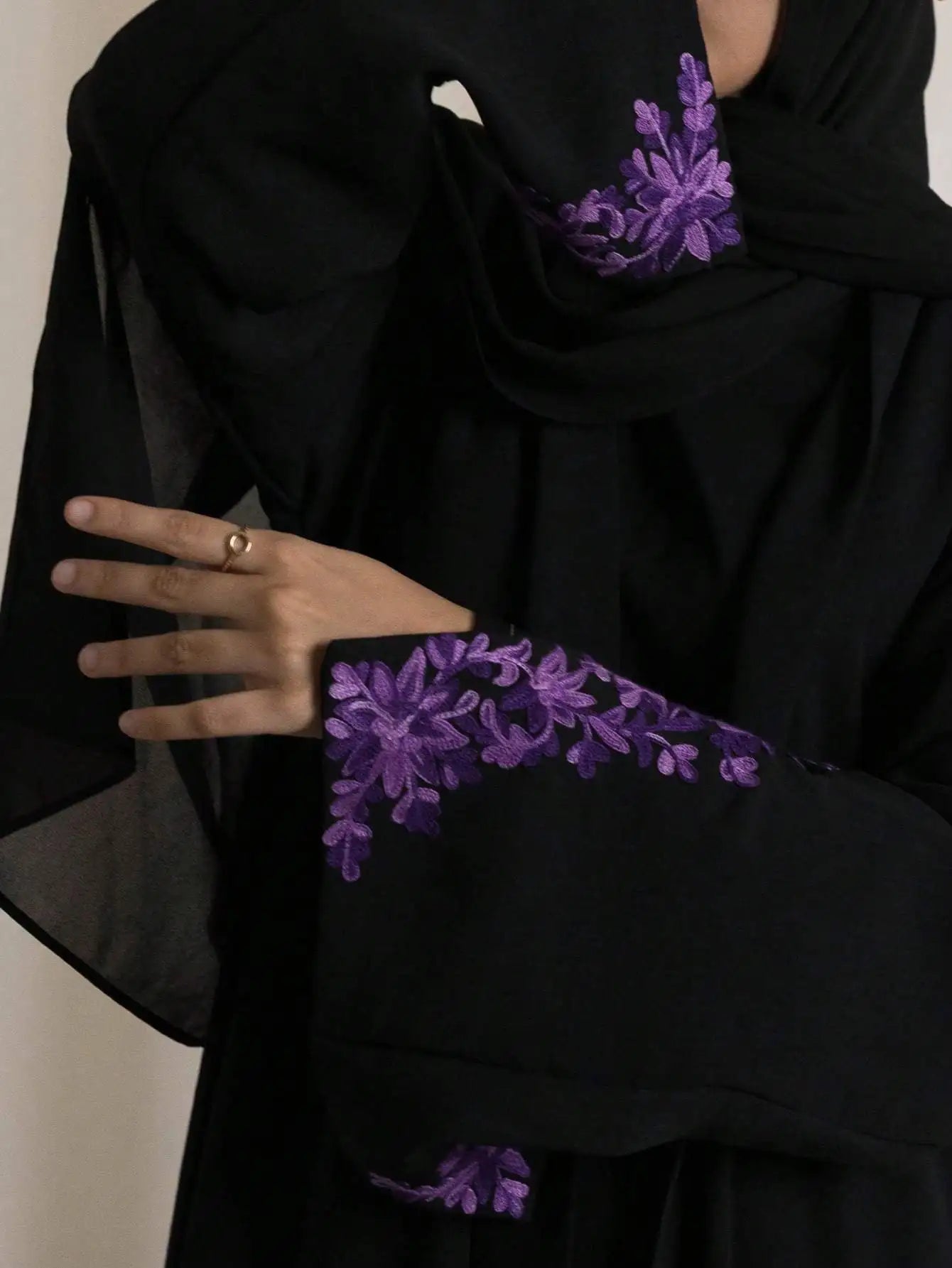 Purple Embroidered Loose Abaya - Long Sleeve Kaftan