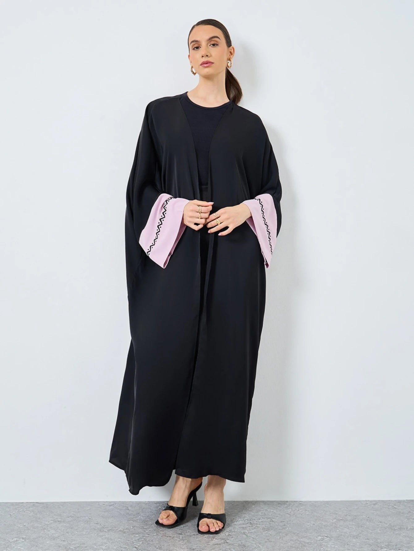 Embroidered Loose Abaya with Beautiful Color Touch - Open Front Long Sleeve Kaftan